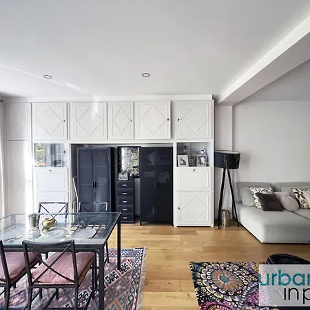 Urban Flat 27 - Beautiful In Center Of *
